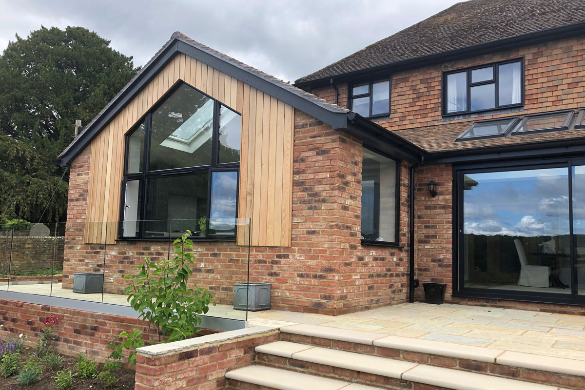 Macintosh Davies Court Lodge 01